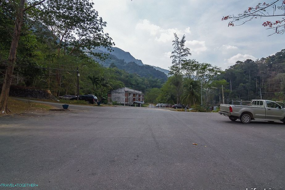 Parking near the border