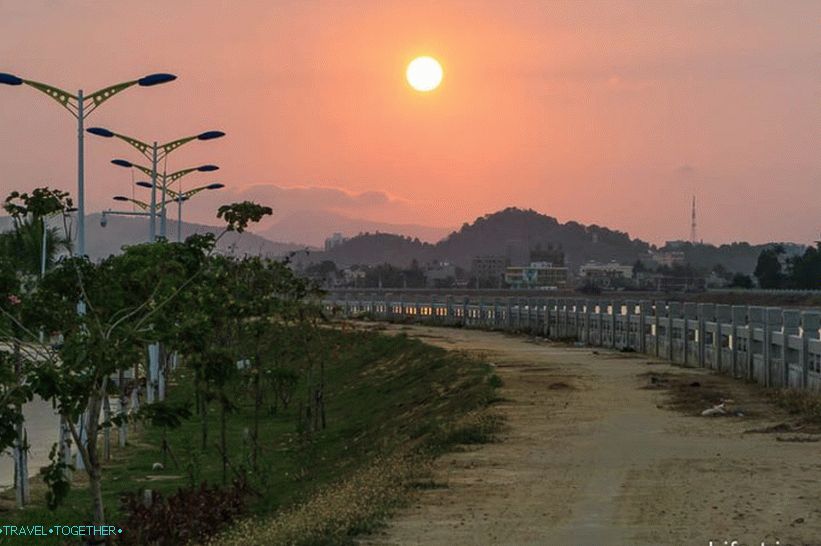 It's time to go back, it's getting dark