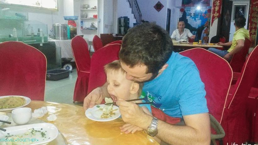 Chinese cafe, eat dumplings