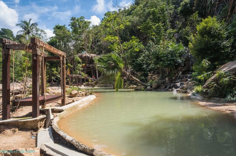 Wang Sai waterfall on Phangan and a dull amusement park