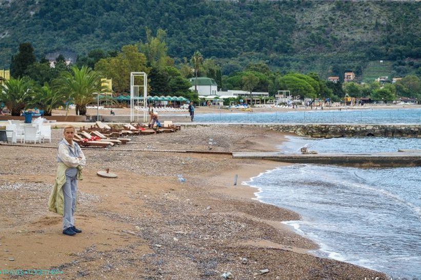 Beaches in Budva in October