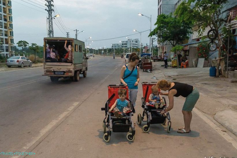 There are sidewalks, but little sense