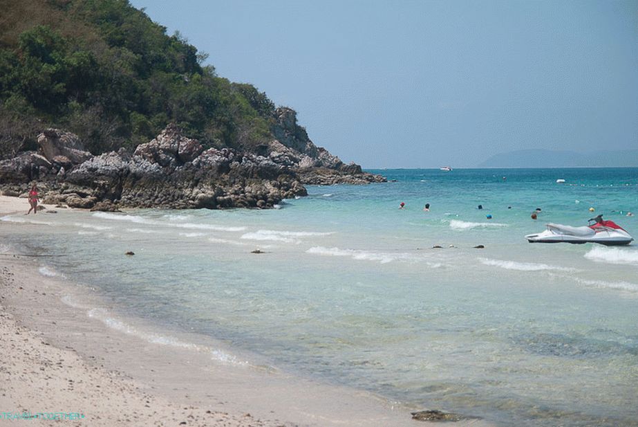 Tai Yai Beach - Ta-Yai Beach