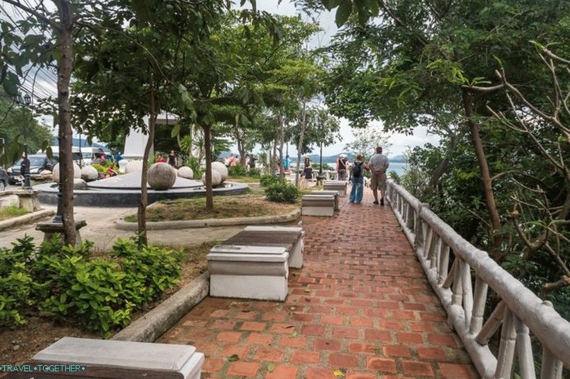 Upper walking terrace