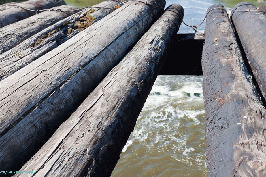 The bridge is rotten in some places