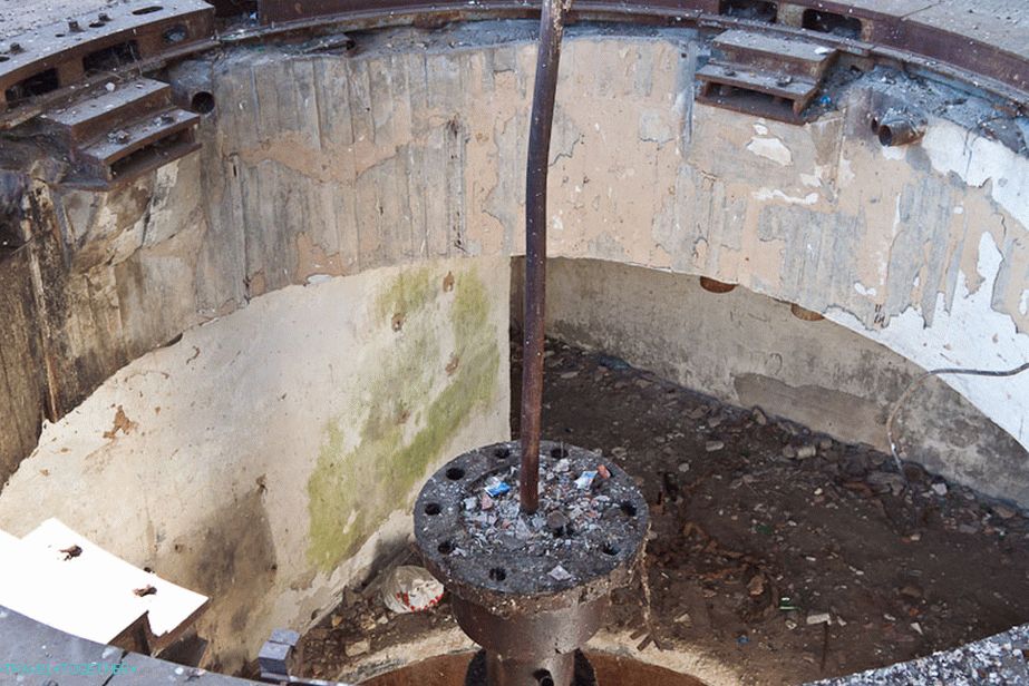 Hole in the floor of the generator