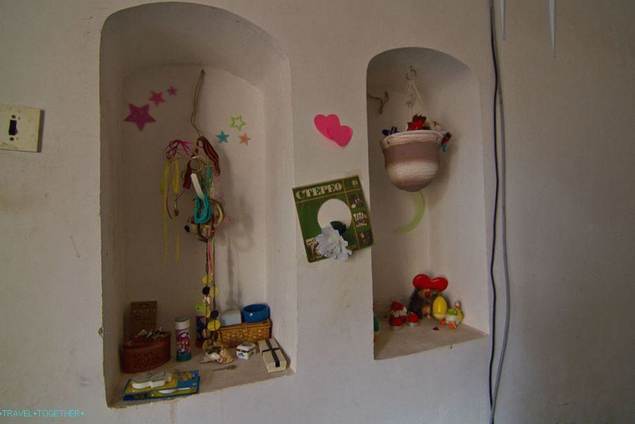 Interestingly the interior of the guys at home