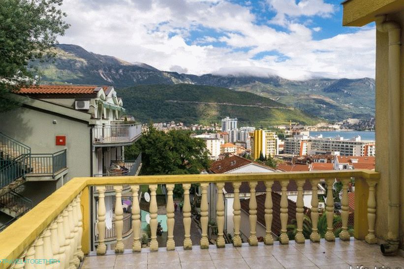 Balcony in front of the entrance