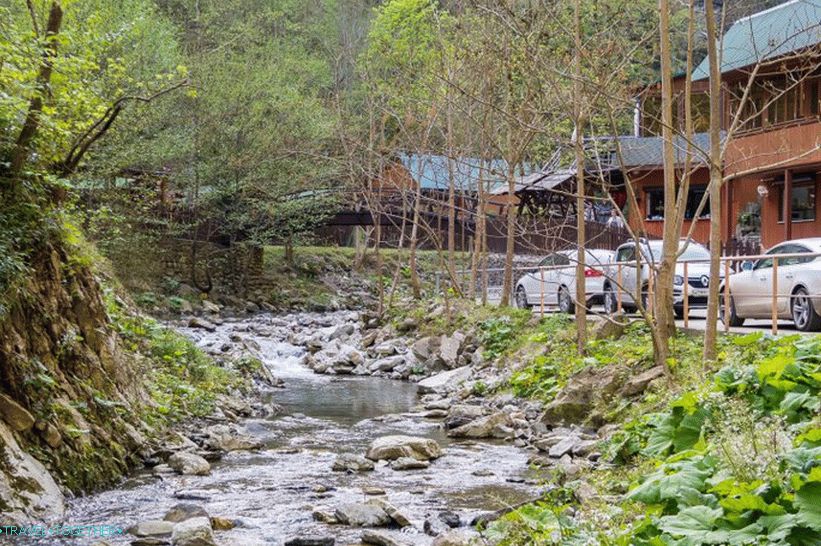 Zmeykovsky waterfalls in Sochi - 4 pieces