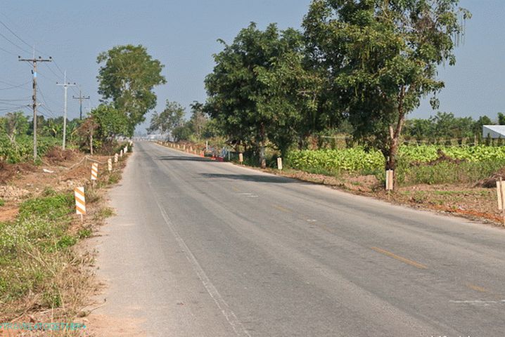 Road from Chiang Saen to Golden Triangle