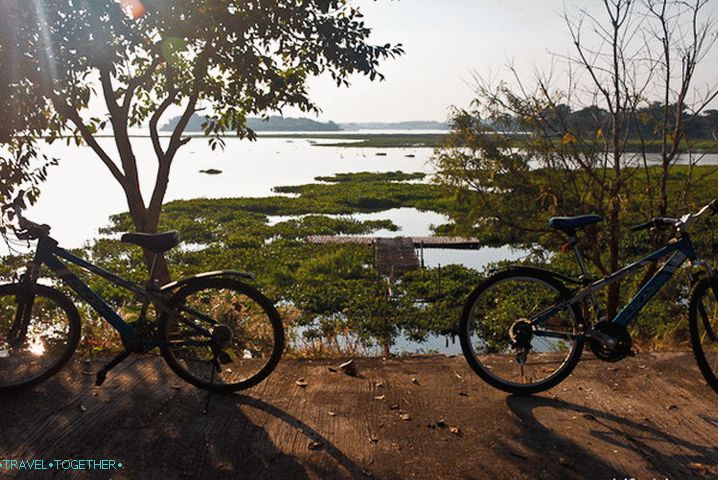 Cycling to the lake Chaing saen