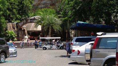 Khao Kheo Zoo in Pattaya