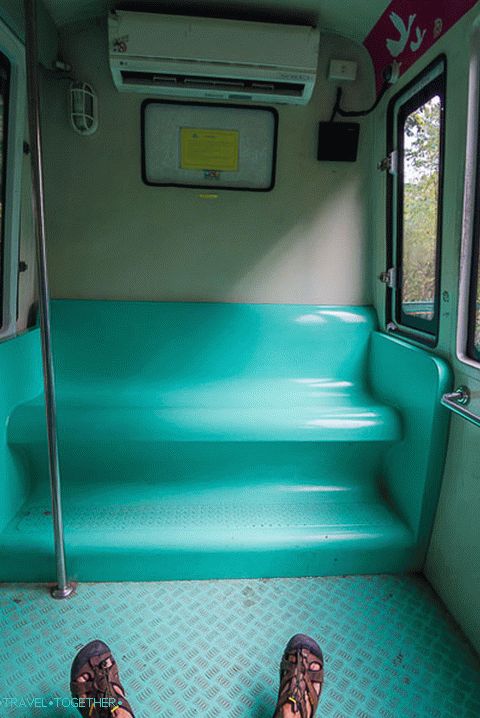 Inside each compartment there is air conditioning